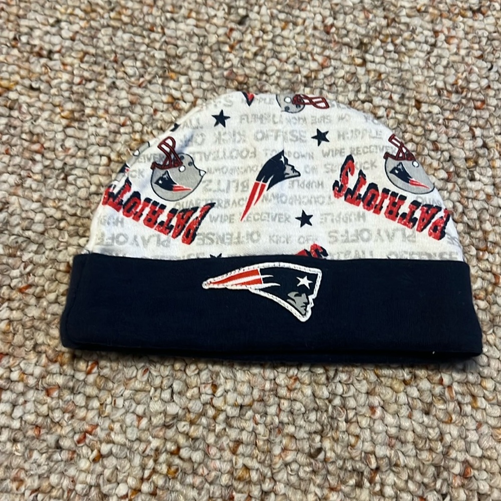 NFL Patriots newborn cap